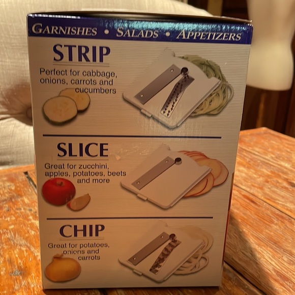 Pro-Slice 4 piece Slice and Garnish Machine - Picture 2 of 5